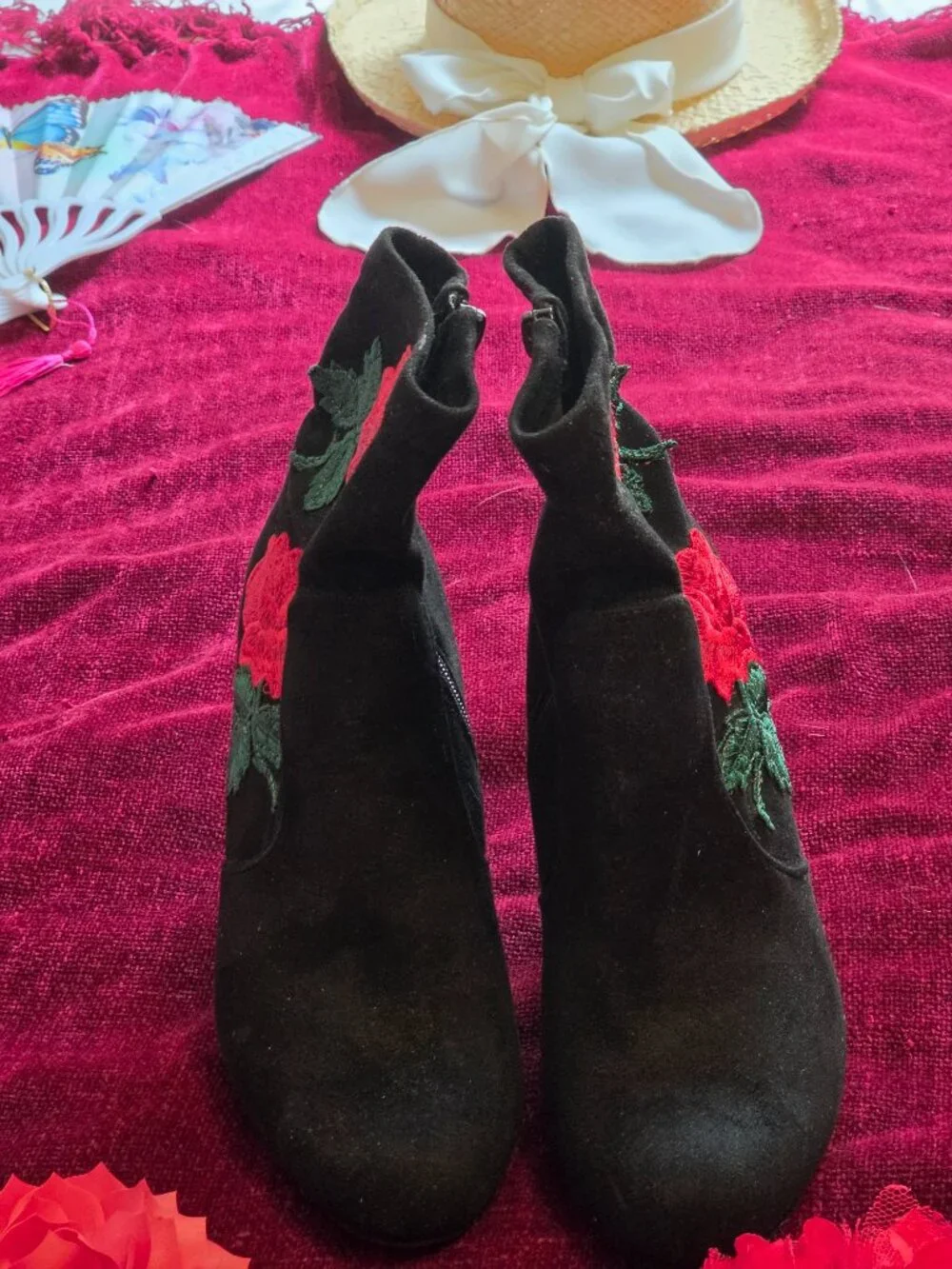 BAMBOO  SUEDE ANKLE BOOTS WITH ROSES AND LEAVES EMBROIDERY BRAND NEW!! SIZE 8